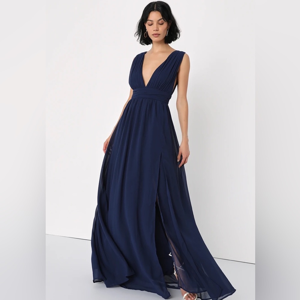 Lulus chiffon Maxi Plunge